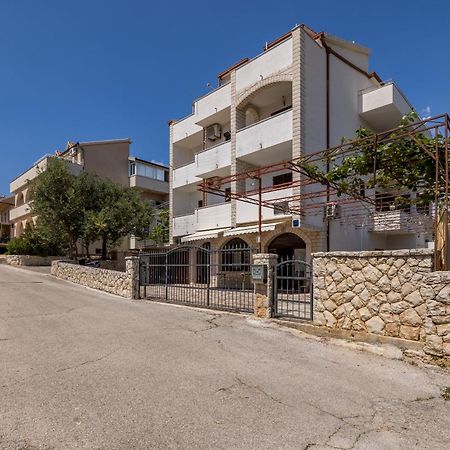 Holiday Home Krishto Trogir Exteriör bild