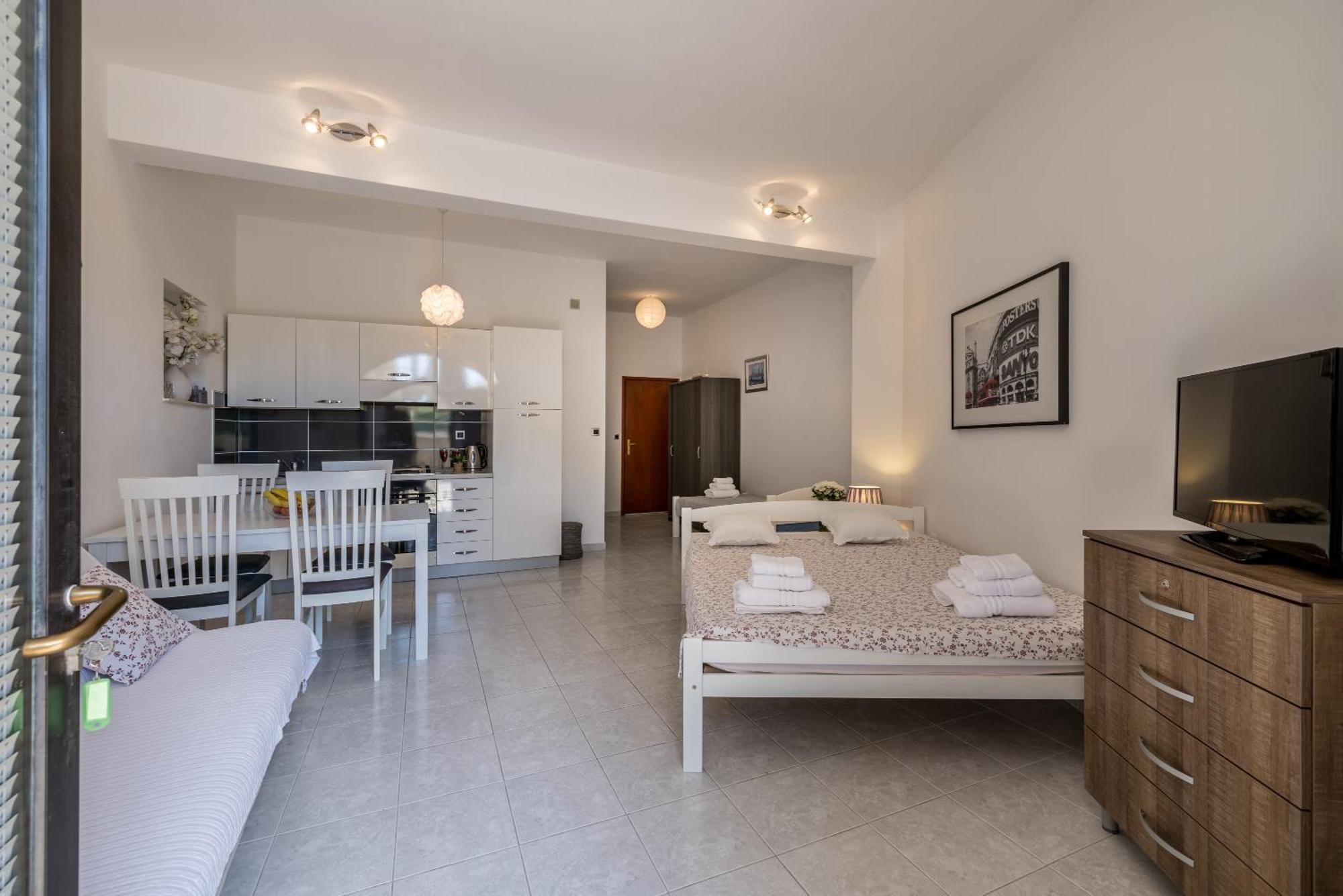 Holiday Home Krishto Trogir Exteriör bild