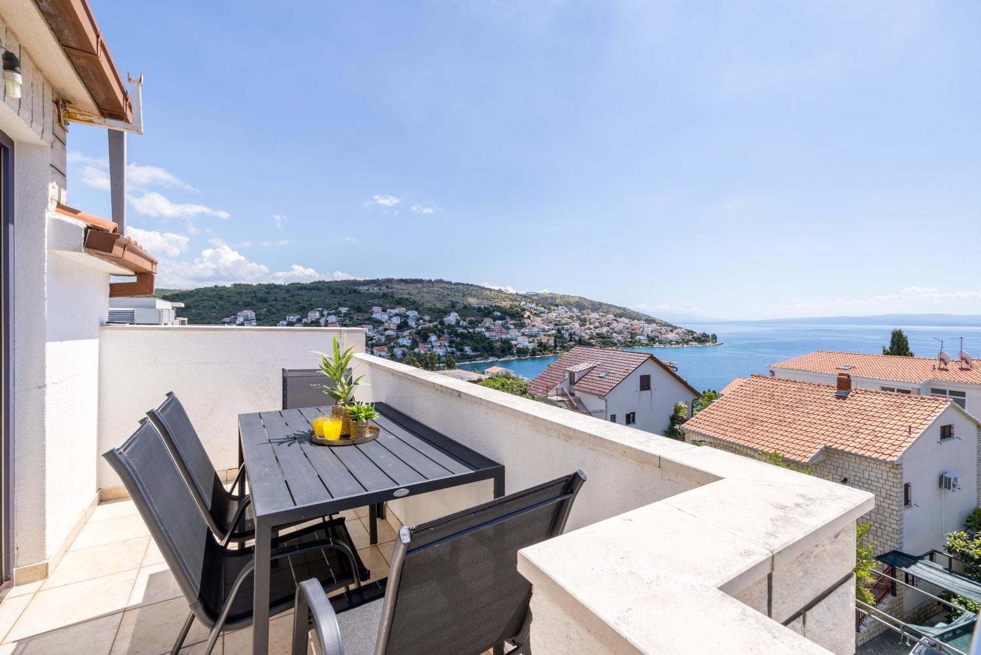 Holiday Home Krishto Trogir Exteriör bild