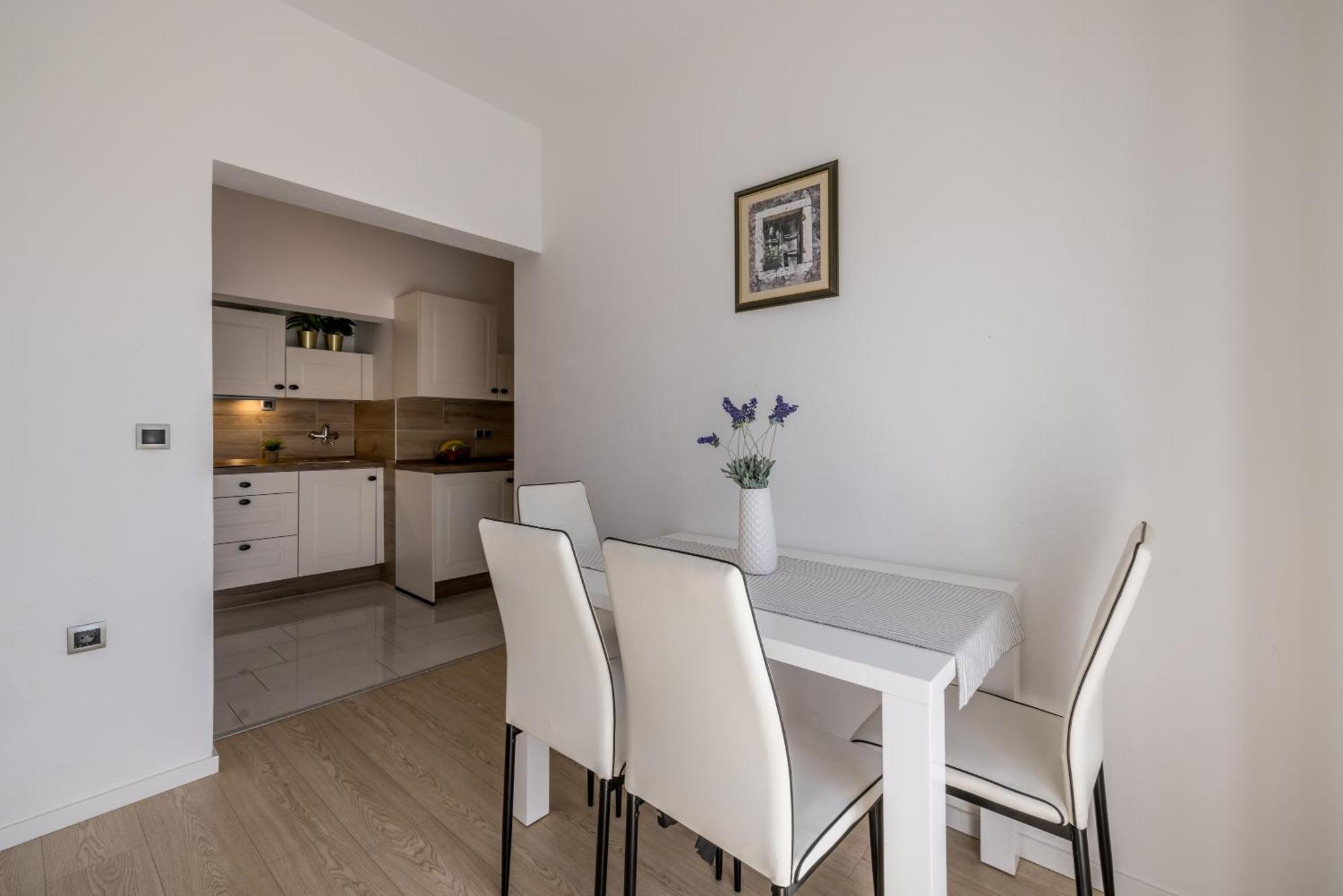 Holiday Home Krishto Trogir Exteriör bild