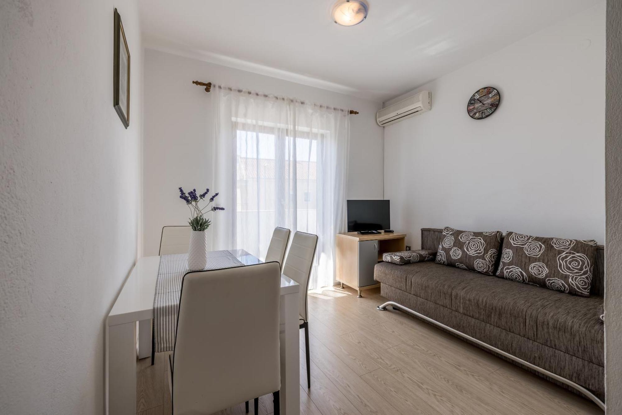 Holiday Home Krishto Trogir Exteriör bild